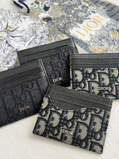 Dior card holder

Super Master

280 dhs🇦🇪🇦🇪🇦🇪

Zain275
♥️♥️♥️