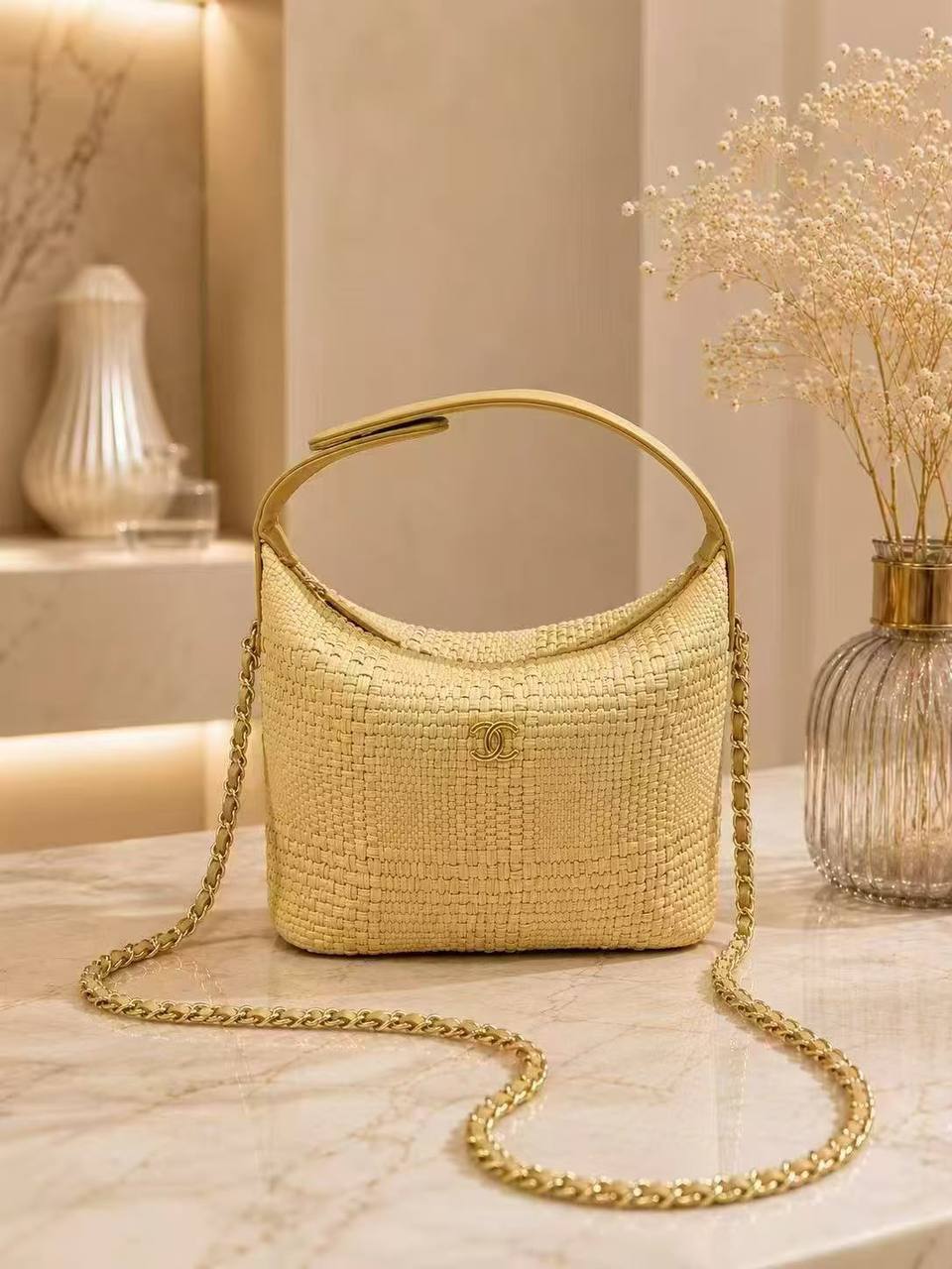 CHANEL 
 GOOD QUALITY 
WITH BOX  
110 dhs🇦🇪🇦🇪

Zain295
♥️♥️♥️