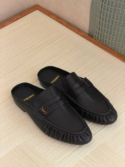 YSL
QUALITY:SUPER MASTER 😍💥
SIZE:36 TO 42😍🥰
550 dhs🇦🇪🇦🇪

Zain319
♥️♥️♥️