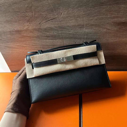 Hermes
 pochette 21cm💥Master quality ✅with box📦
360 dhs✅

Zain52
♥️♥️♥️