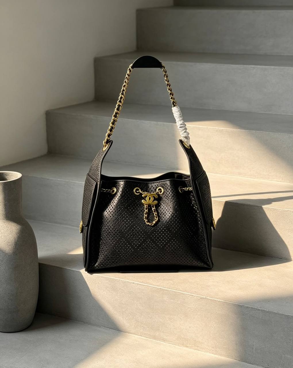 CHANEL 

NEW CAME 

HIGH QUALITY 

125 dhs🇦🇪🇦🇪

Zain39
♥️♥️♥️