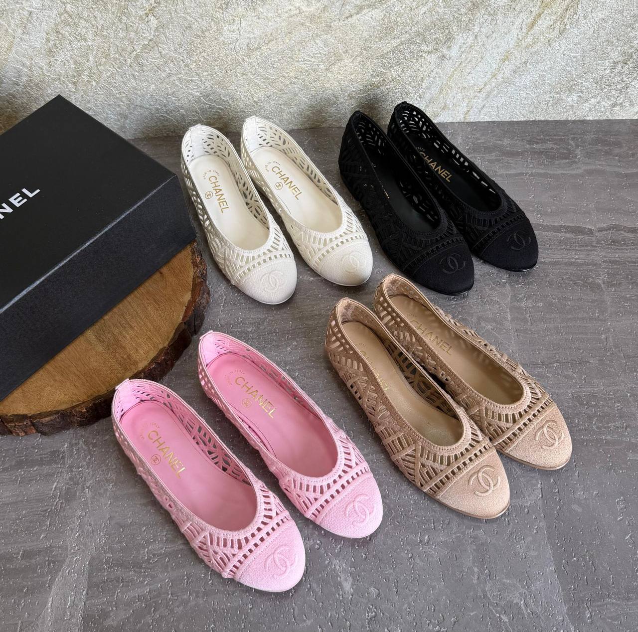 CHANEL 💫😍
SuperMaster Quality 💯
450 dhs✅
Size: 36-41 💥

Zain171
♥️♥️♥️