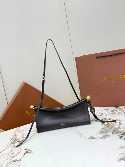 Alaia new collection ❤️
supper master quality
 💯✨
Available 💯❤️
For Price 👇 WhatsApp✅
0568585901 
0507557372
0552275751 Owner Zain 👌

Zain252
♥️♥️♥️