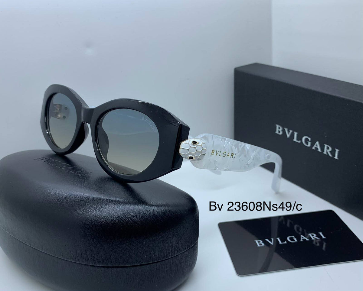 Ladies sunglasses 
70 dhs🇦🇪🇦🇪

Zain126
♥️♥️♥️