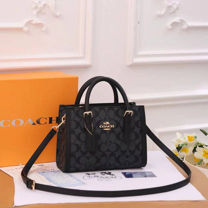 COACH ✨
Quality 💯
Size 23cm
100 dhs✅
With box 📦

Zain70
♥️♥️♥️