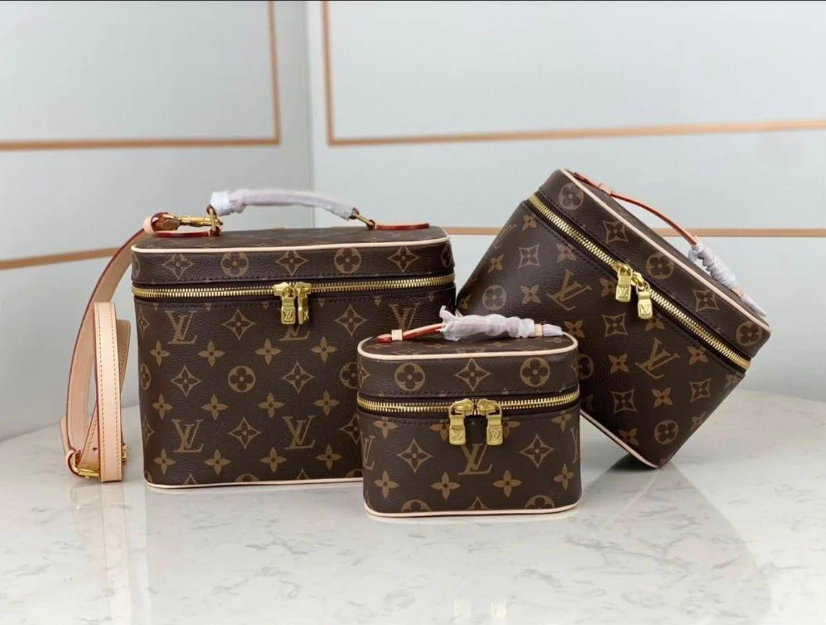 Lv

Big 220 dhs

Medium 210 dhs

Small 200 dhs 

Zain134
♥️♥️♥️