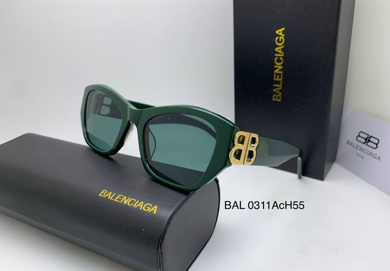 Balenciaga
Super master 
180 dhs🪙🖤

Zain126
♥️♥️♥️