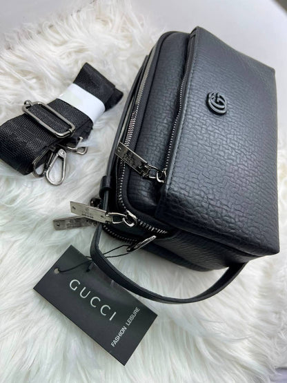 Unisex Bags
80 dhs✅

Zain182
♥️♥️♥️