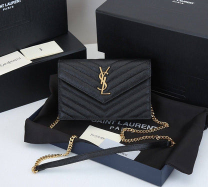 YSL

65 dhs✅

With box
🎁🎁🎁

Zain219
♥️♥️♥️