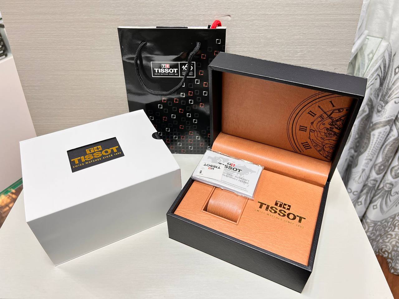 Watches Boxes
Master Box + Paper bag & Card
🎁🎁🎁

50 dhs🪙🌨️

Zain85
♥️♥️♥️