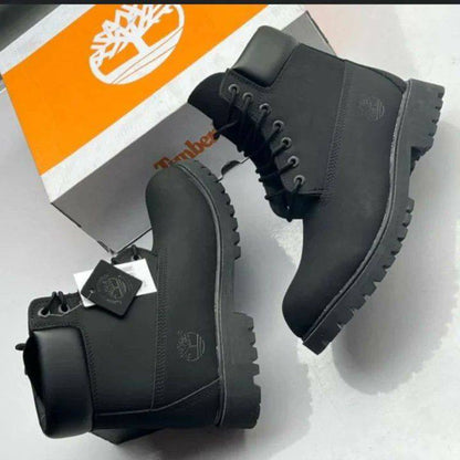 Timberland 6" Premium boots "Black" 🖤
40-45 AVAILABLE 🤩
205 dhs🇦🇪🇦🇪

Zain242
♥️♥️♥️