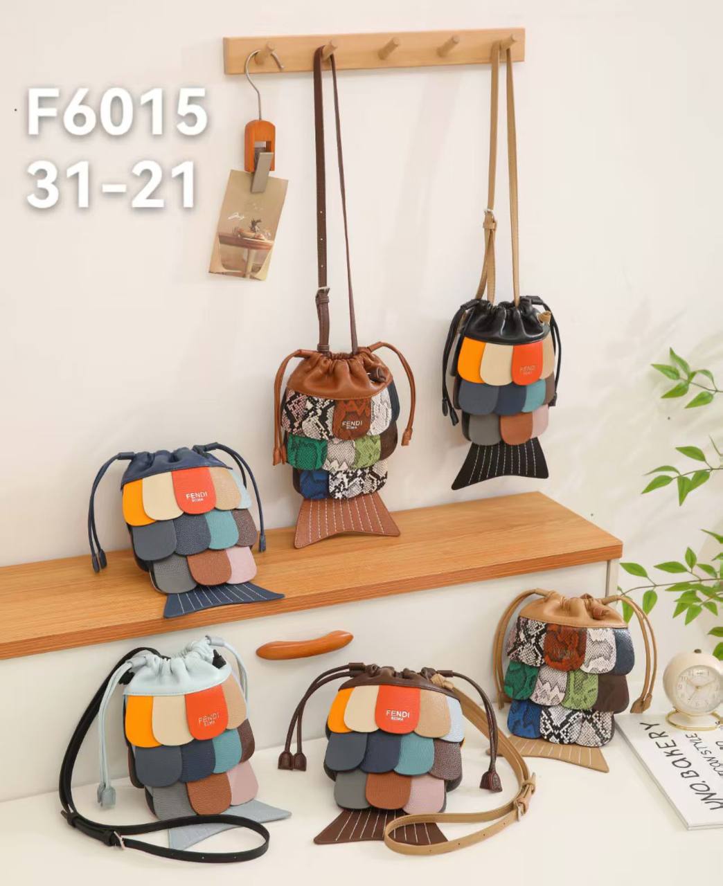 Fendi 
New Design 
Good Quality 
With Box 
🎁🎁🎁

95 dhs🪙🌨️

Zain250
♥️♥️♥️