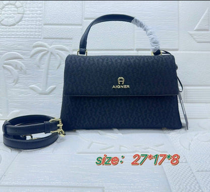 Aigner
95 dhs🪙💚
size：26cm

With box
🎁🎁🎁

Zain35
♥️♥️♥️