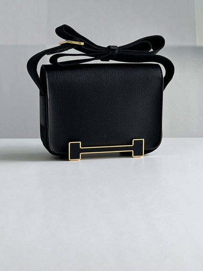 Hermes
Getta 20cm💥Master quality ✅with box📦
360 dhs✅

Zain52
♥️♥️♥️