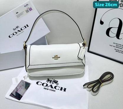 Coach

Good quality 

with boX
🎁🎁🎁

95 dhs❣️

Zain186
♥️♥️♥️