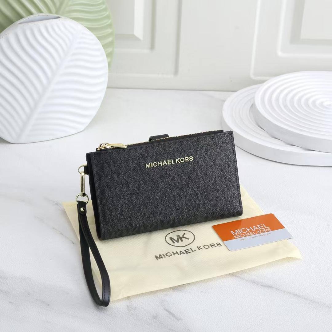 Wallets
60 dhs✅

Zain26
♥️♥️♥️