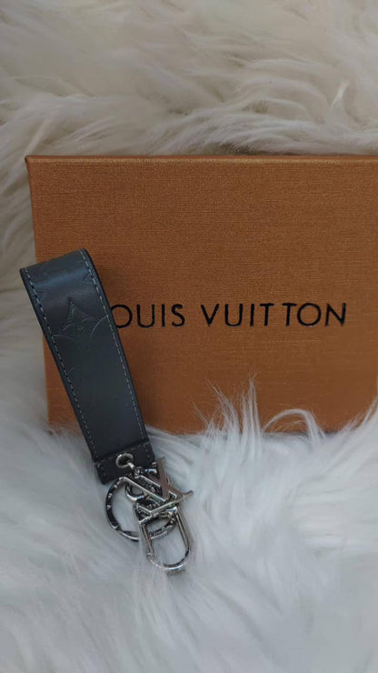 LV key holders & bags charm accessories
All sizes price 
55 dhs✅

Zain88
♥️♥️♥️