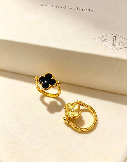 VCA RING
2 SIDES 
65 DHS✅✨💫
 WITH NORMAL BOX AND PAPER BAG🎁🛍️

Zain89
♥️♥️♥️