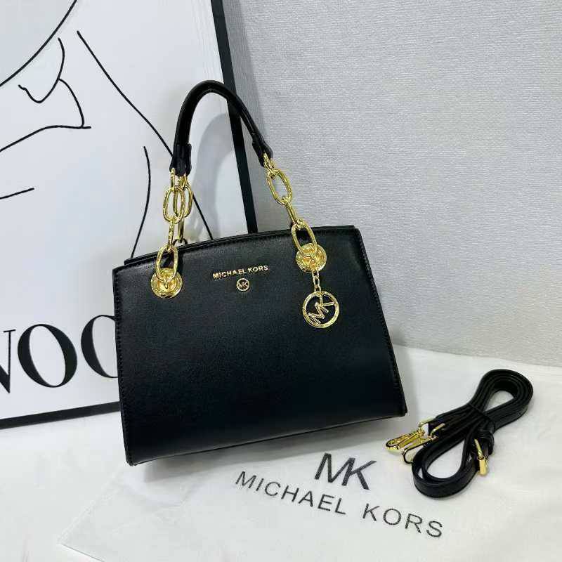 Mixed bags
Caach 
MK

90 dhs🇦🇪🇦🇪
  high quality

Zain26
♥️♥️♥️