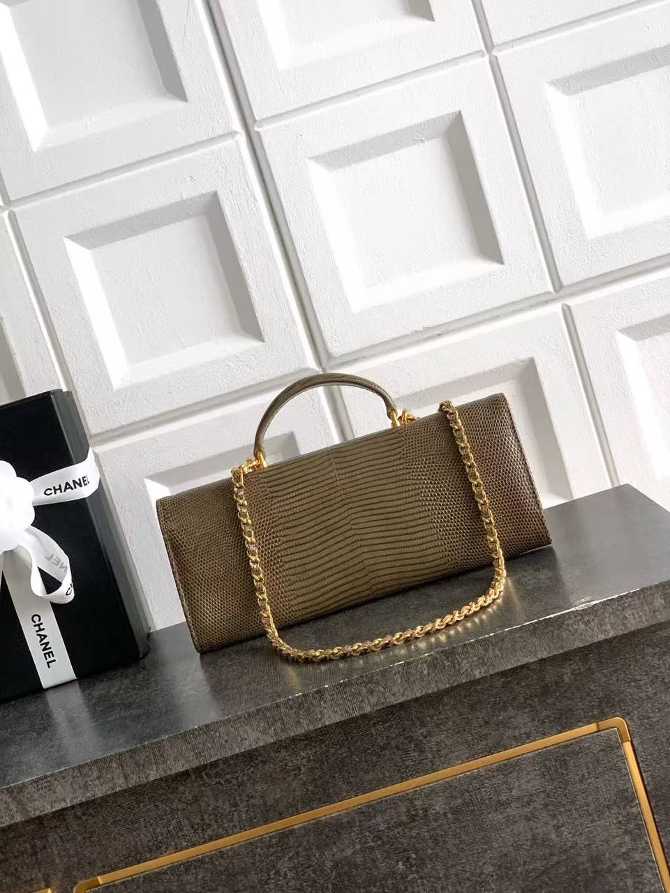 Chanel Lizard Calfskin Embossed Clutch With Chain✅*
⁠*size 25 cm*
For Price 👇 WhatsApp✅
0568585901 
0507557372
0552275751 Owner Zain 👌

Zain274
♥️♥️♥️