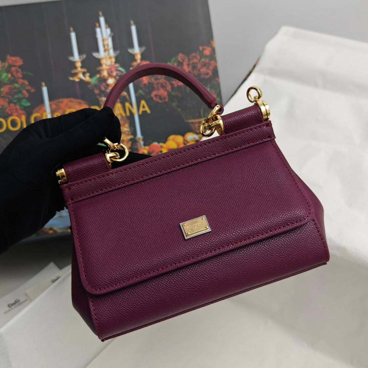 D&g
Master
310 dhs🪙🌨️

Zain192
♥️♥️♥️