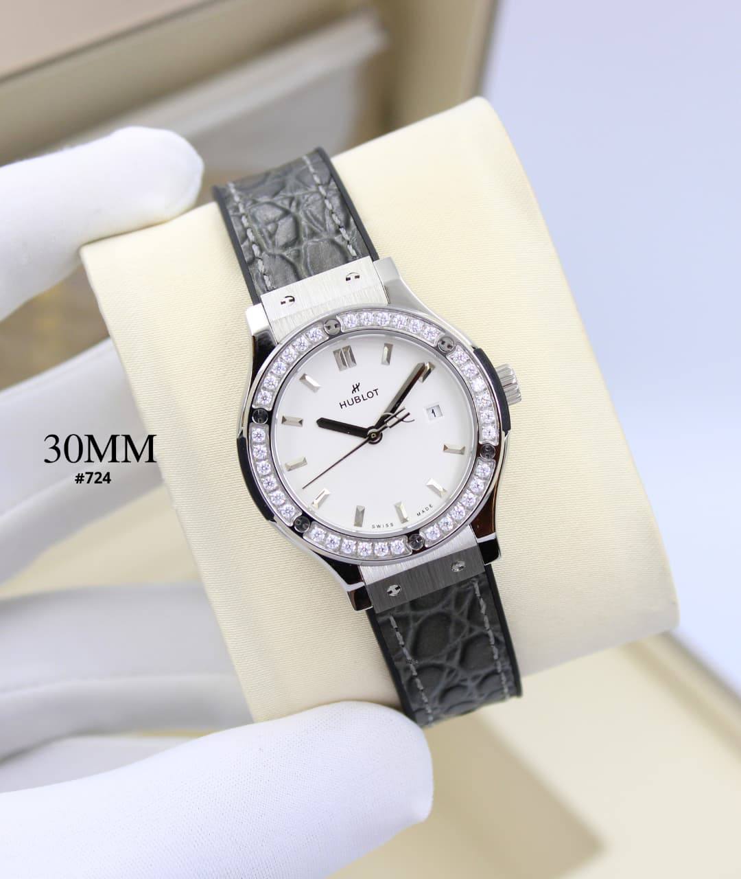 HUBLOT WOMEN SEMI MASTER QUALITY 30MM

*( BATTERY )*

330 dhs🇦🇪🇦🇪

Zain58
♥️♥️♥️