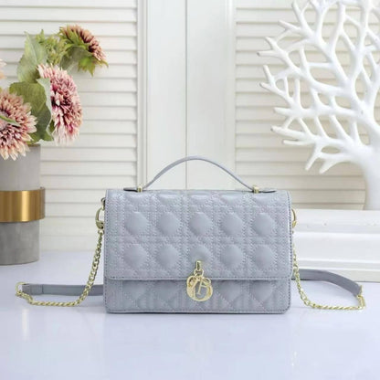 Dior - Miu Miu

With box 
🎁🎁🎁

85 dhs💓

Zain136
♥️♥️♥️