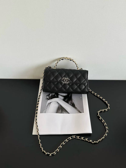 Chanel
100 dhs✅

with box
🎁🎁🎁

Zain143
♥️♥️♥️