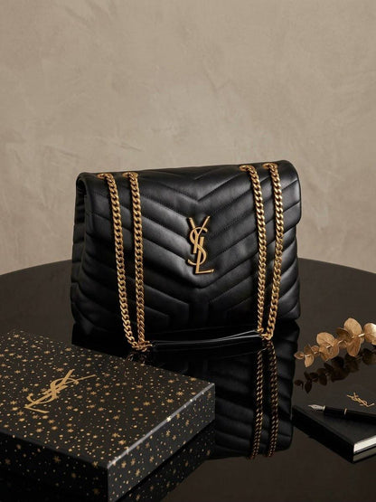 Ysl

100 dhs🇦🇪🇦🇪
With box

Zain219
♥️♥️♥️