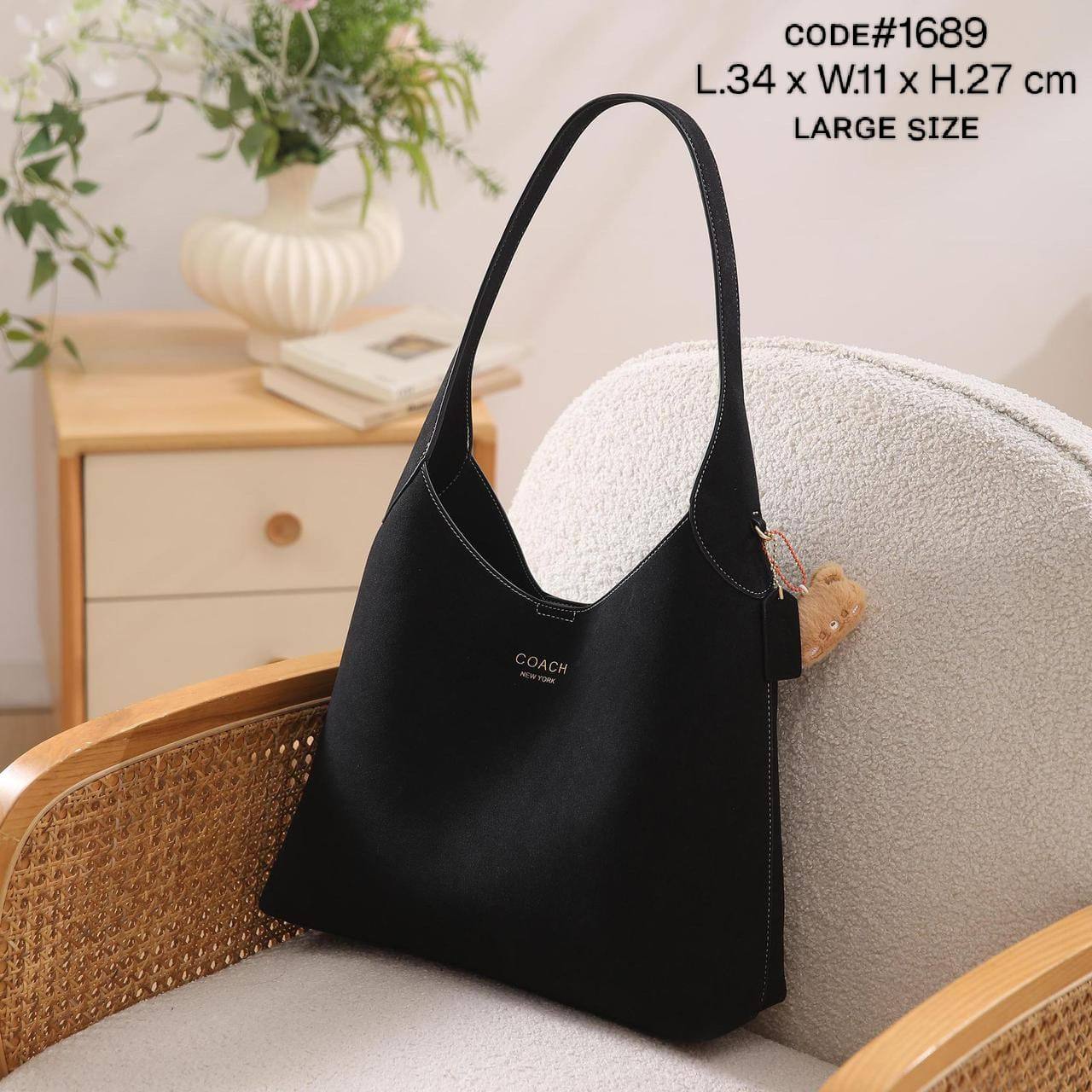 COACH ʜᴏʙᴏ ᴛᴏᴛᴇʙᴀɢ
sᴜᴀᴅᴇ ʟᴇᴀᴛʜᴇʀ ᴍᴀᴛᴇʀɪᴀʟ
ᴡɪᴛʜ ᴛᴏʏ ᴄʜᴀɪɴ 
ɢᴏʟᴅ ʜᴀʀᴅᴡᴀʀᴇ
sɪᴢᴇ: 34 cm ( ʟᴀʀɢᴇ )
NO BOX ɪɴᴄʟᴜᴅᴇ

95 dhs💓

Zain31
♥️♥️♥️