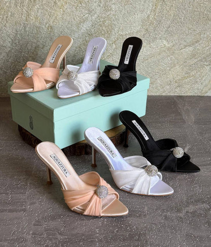AQUAZZURA
SuperMaster Quality 💯
450 dhs✅
Size: 36-41💥

Zain171
♥️♥️♥️