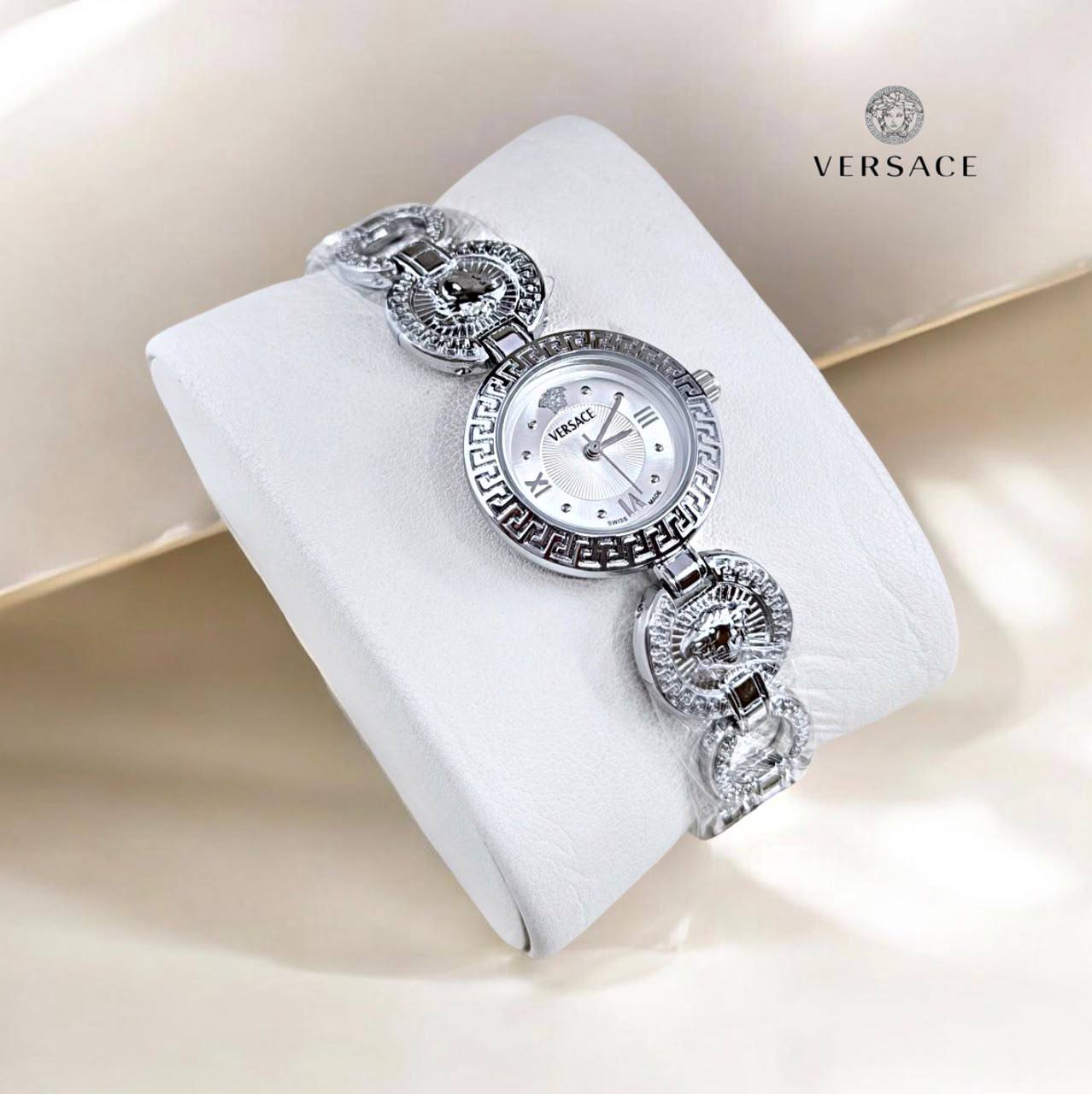 Versace
55 dhs✅

Zain29
♥️♥️♥️