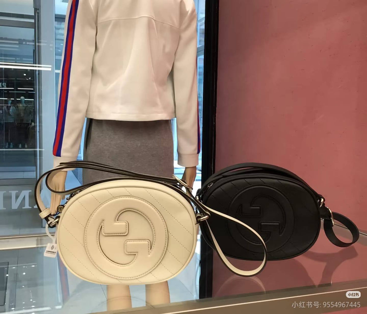 Gucci

190 dhs🇦🇪🇦🇪

Zain10
♥️♥️♥️