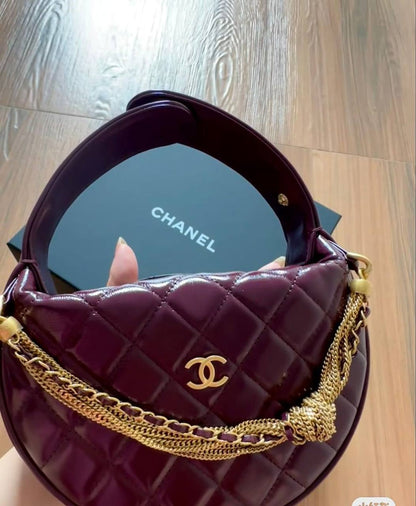 Chanel

110 dhs👑

with box
🎁🎁🎁

Zain07
♥️♥️♥️