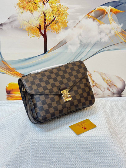 LV
Best quality

With box’s
🎁🎁🎁

105 dhs❣️
size 23cm

Zain158
♥️♥️♥️