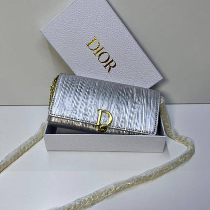 Dior
95 dhs✅ 
high quality 
With box   
19cm

Zain26
❣️❣️❣️