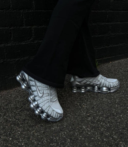 NIKE SHOX TL ‘Silver’💨🩶
40-45 AVAILABLE 🤩
220 dhs💚

Zain242
♥️♥️♥️