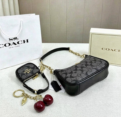 COACH 

NEW CAME 
GOOD QUALITY
 ONE SET 

WITH BOX 
120 dhs🇦🇪🇦🇪

Zain295
Zain39
♥️♥️♥️