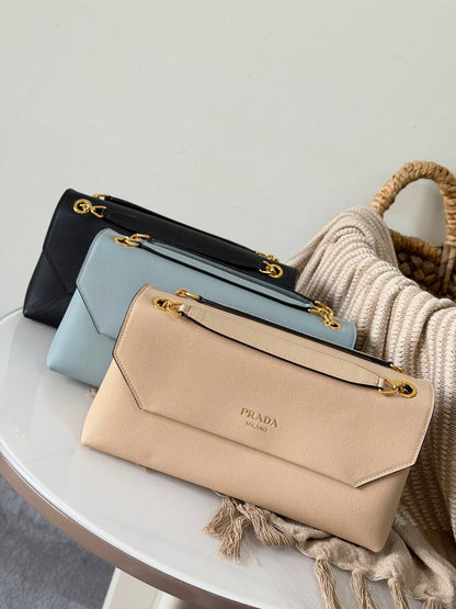 Prada 
Super master quality 
For Price 👇 WhatsApp✅
0568585901 
0507557372
0552275751 Owner Zain 👌

Zain315
♥️♥️♥️