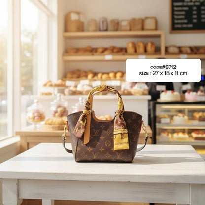 LV
sᴀɴᴅᴏ ᴛᴏᴘ ʜᴀɴᴅ ʙᴀɢ
ᴡɪᴛʜ ᴛᴡɪʟʟʏ ᴀɴᴅ 
ʟᴏɴɢ ʙᴇʟᴛ sᴛʀᴀᴘ
sɪᴢᴇ : 27 cm

70 dhs🪙🌨️

Zain31
♥️♥️♥️