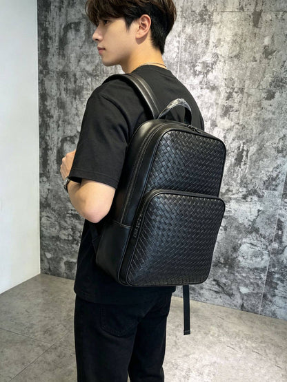 BOTTEGA 

BACKPACK COPY ONE NEW CAME UNISEX , 

235 dhs🇦🇪🇦🇪

Zain39
♥️♥️♥️