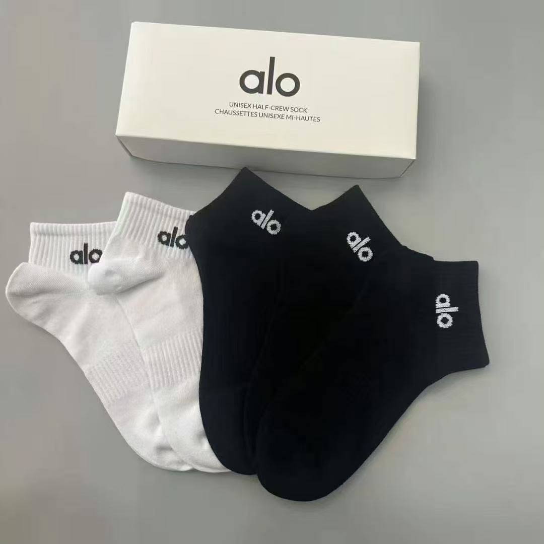 Available 
One box 5 pairs 
Good quality 
30 dhs🇦🇪🇦🇪🇦🇪

Zain138
♥️♥️♥️