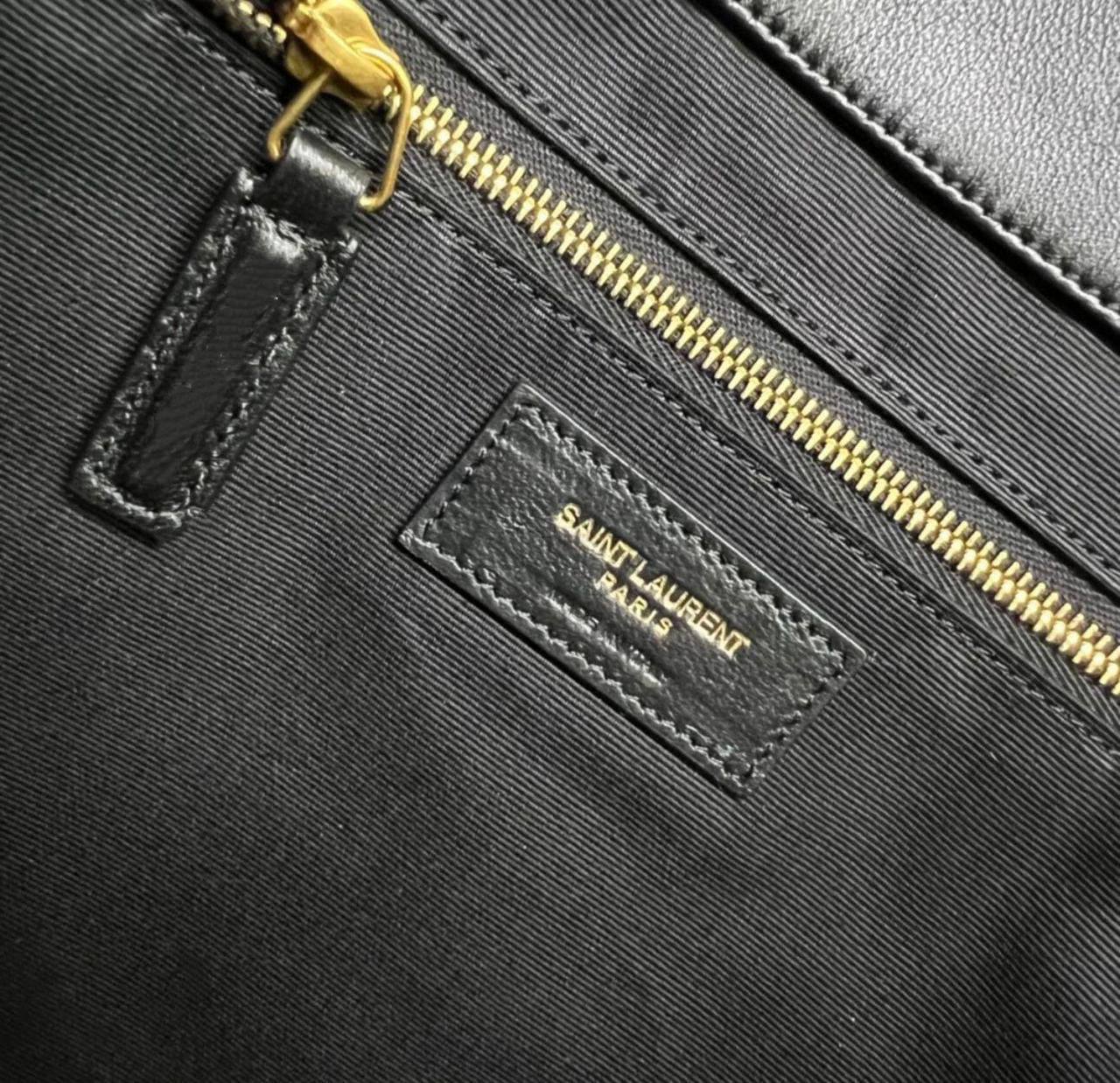 YSL 
COPY ONE
240 dhs✅

Zain39
♥️♥️♥️