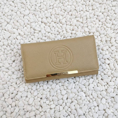 TRI-FOLD 𝗟𝗢𝗡𝗚 WALLET

WITH BOX
🎁🎁🎁

30 dhs🪙🌨️

Zain31
♥️♥️♥️