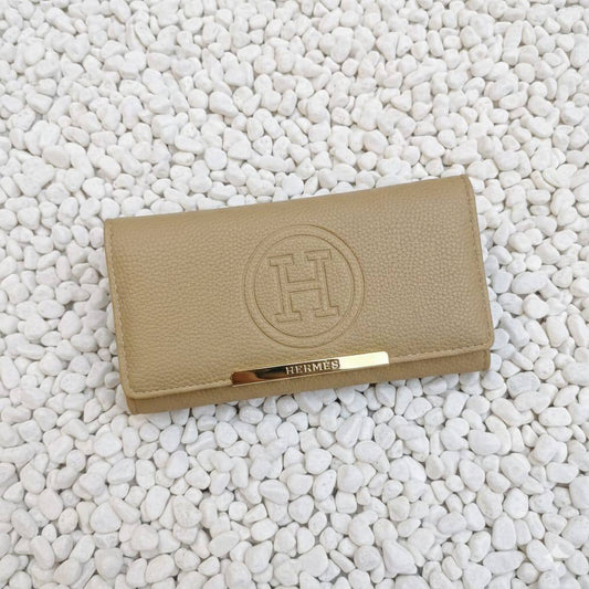 TRI-FOLD 𝗟𝗢𝗡𝗚 WALLET

WITH BOX
🎁🎁🎁

30 dhs🪙🌨️

Zain31
♥️♥️♥️