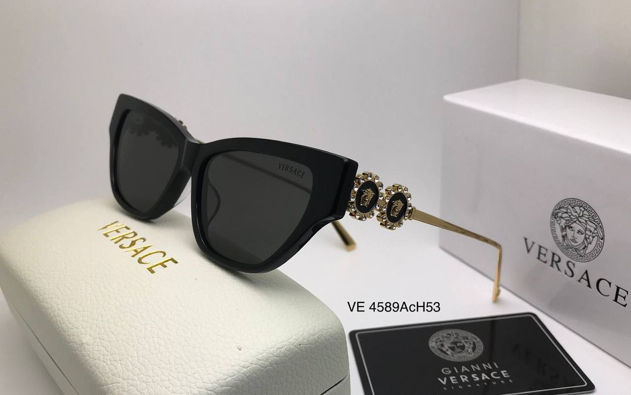 Versace
Ladies super Master quality 
180 dhs✅

Zain126
♥️♥️♥️
