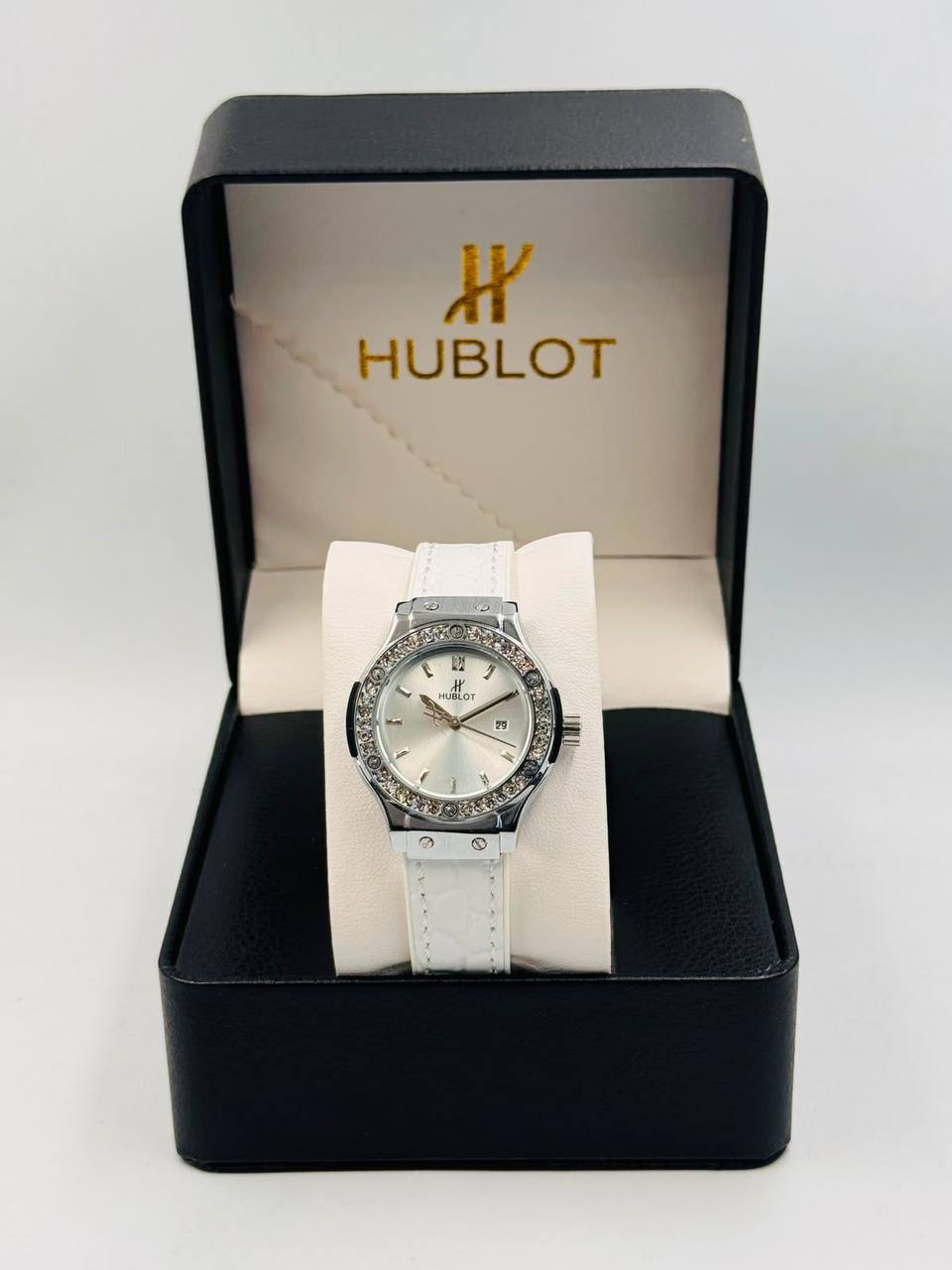 Hublot Ladies
*New arrival*🔥
80 dhs✅

Zain08
♥️♥️♥️