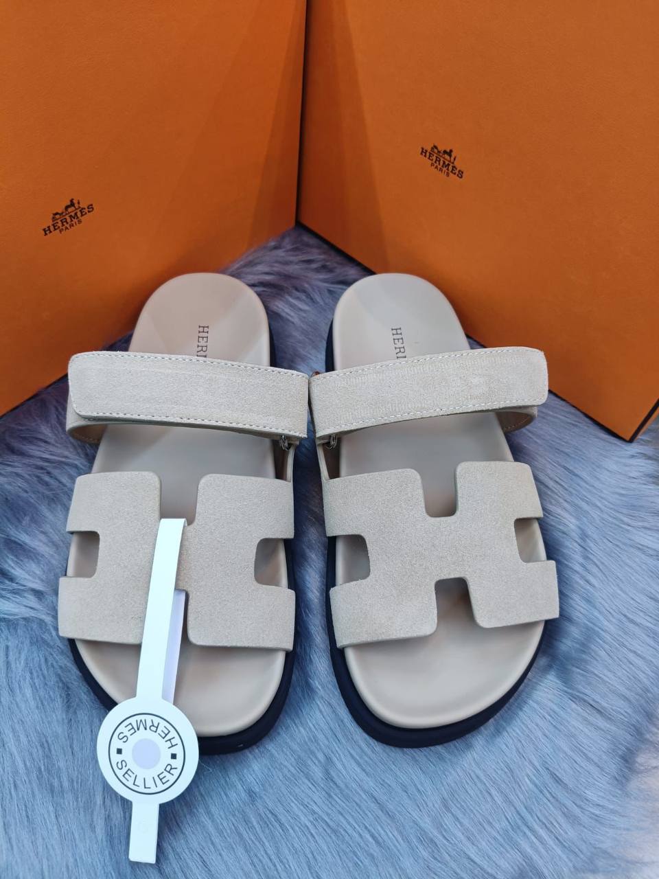 Hermes
*master quality*🌸
*size: 36 to 44*🌸
260 dhs✅

Zain119
♥️♥️♥️