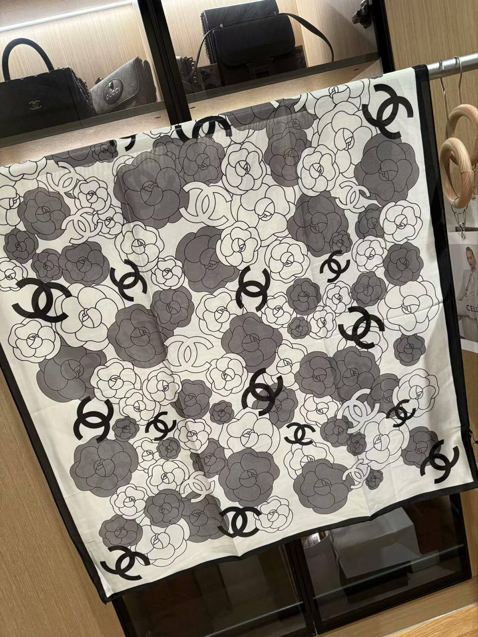Silk scarf
40 dhs❣️

Zain60
❣️❣️❣️