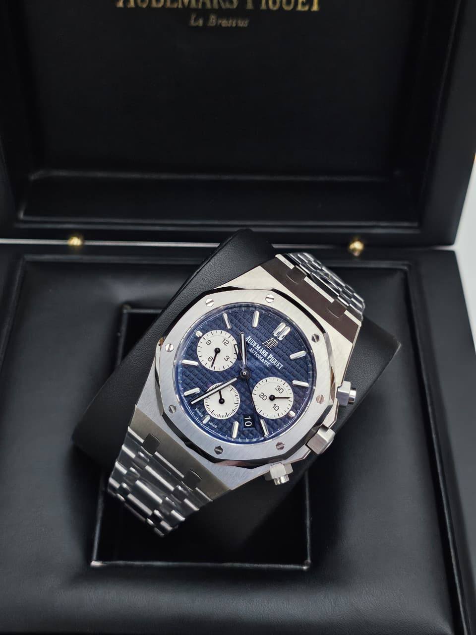 AUDEMARS PIGUET
ROYAL OAK CHRONOGRAPH
Swiss movement 🇨🇭
Water resistant 💧
Sapphire crystal 
Super Master quality 
With Original Box  📦
For Price 👇 WhatsApp✅
0568585901 
0507557372
0552275751 Owner Zain 👌

Zain282
♥️♥️♥️
